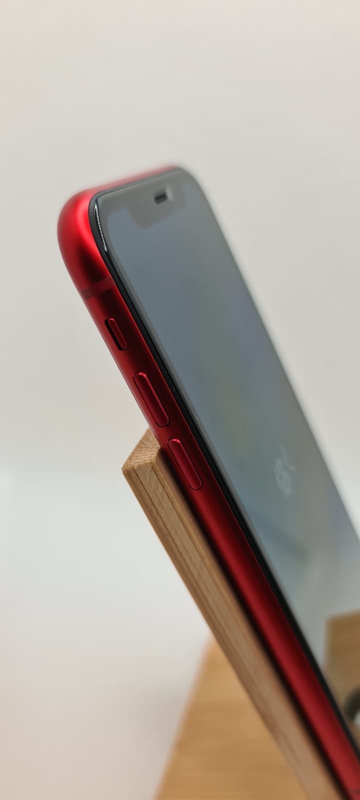 iPhone 11 / 64GB / rot